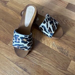 Vince Camuto, women's size 8 1/2 leopard pony leather - NEVER WORN with box